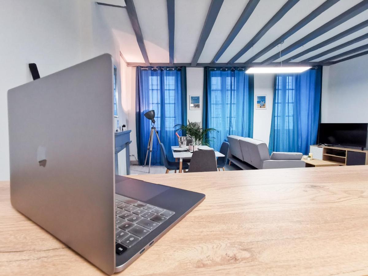 Appartement Ma Douce Charente - Superbe T3 Design et Fonctionnel - Hyper Centre à Saintes Extérieur photo