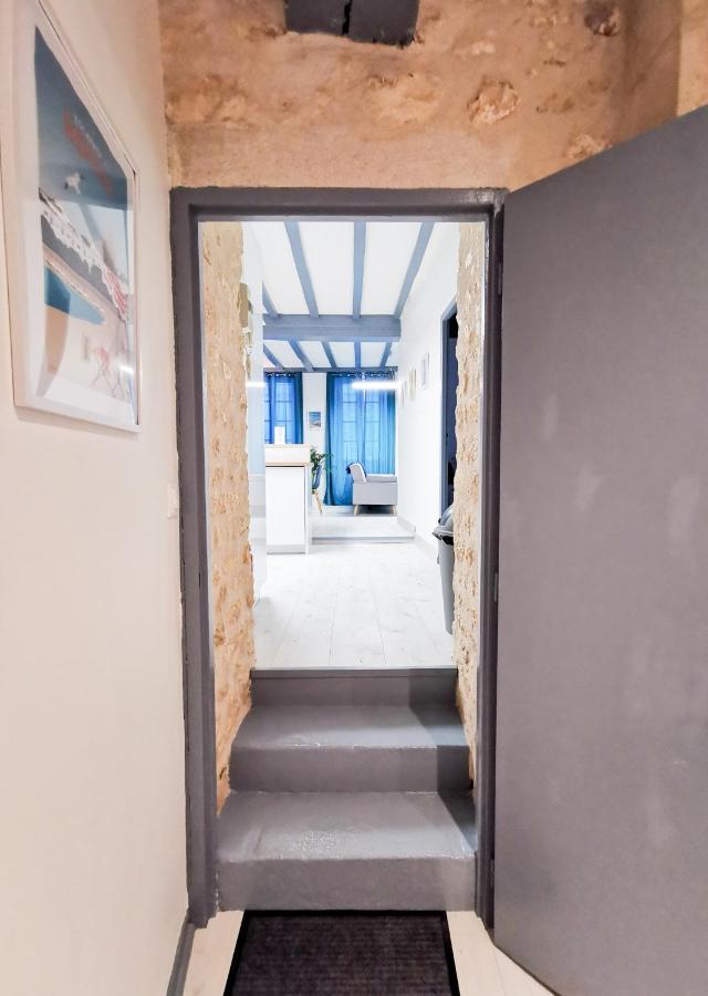 Appartement Ma Douce Charente - Superbe T3 Design et Fonctionnel - Hyper Centre à Saintes Extérieur photo